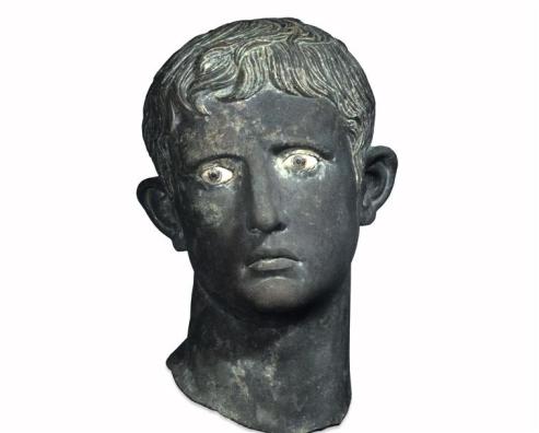 Auguste empire romain.jpg