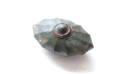 le fouilleur objet etrange.jpg